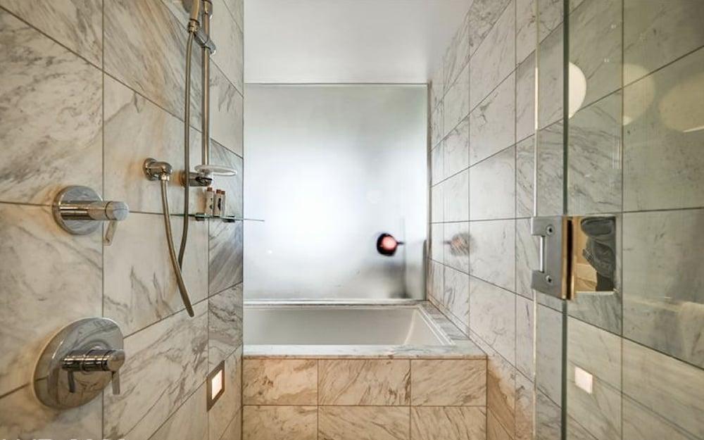 Palms Place Vacation Suites Collection photo 40