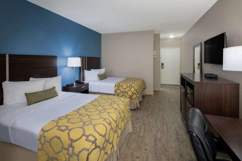 Baymont Inn and Suites Douglasville Atlanta photo 8