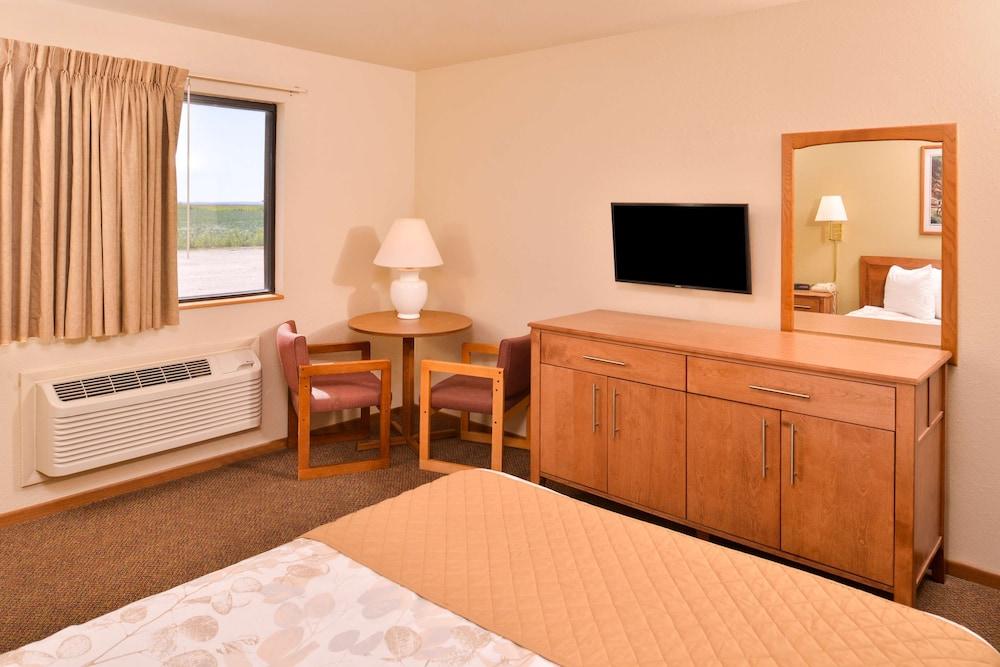 Americas Best Value Inn Missouri Valley photo 8
