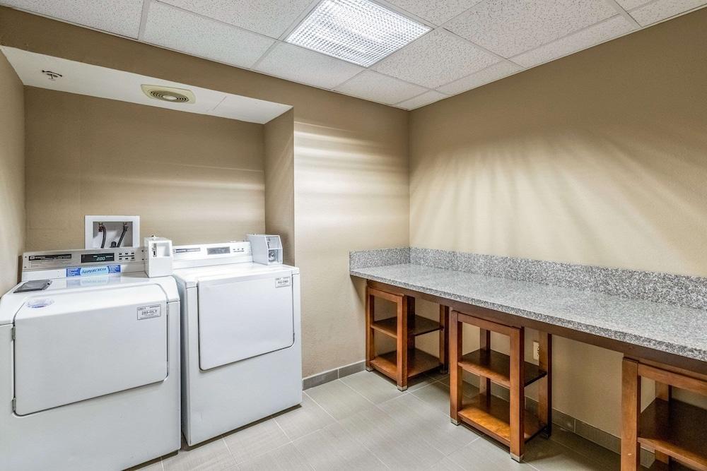 Comfort Inn Tucson Central photo 29