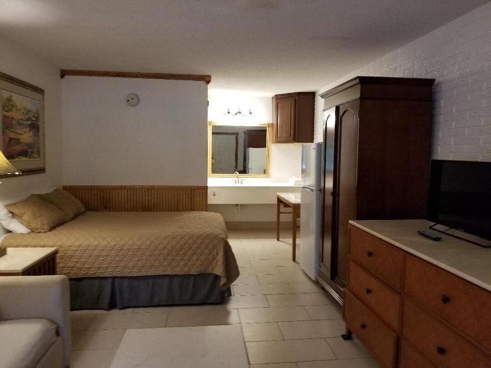 Extended Stay Brunswick photo 14