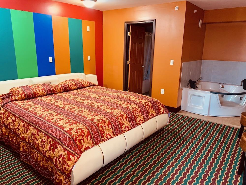 Motor City Inn & Suites photo 10