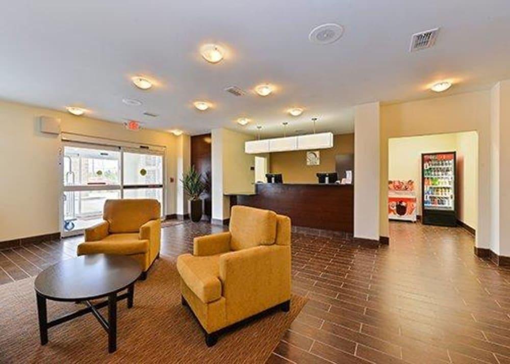 Sleep Inn & Suites Gulfport photo 5