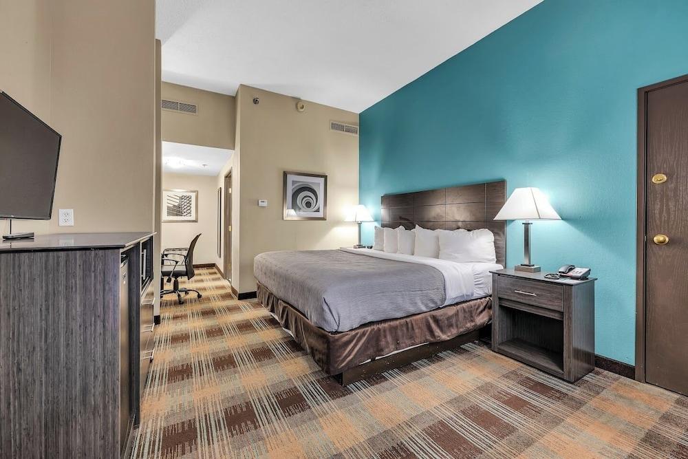 Quality Inn Roseville-Detroit North photo 22