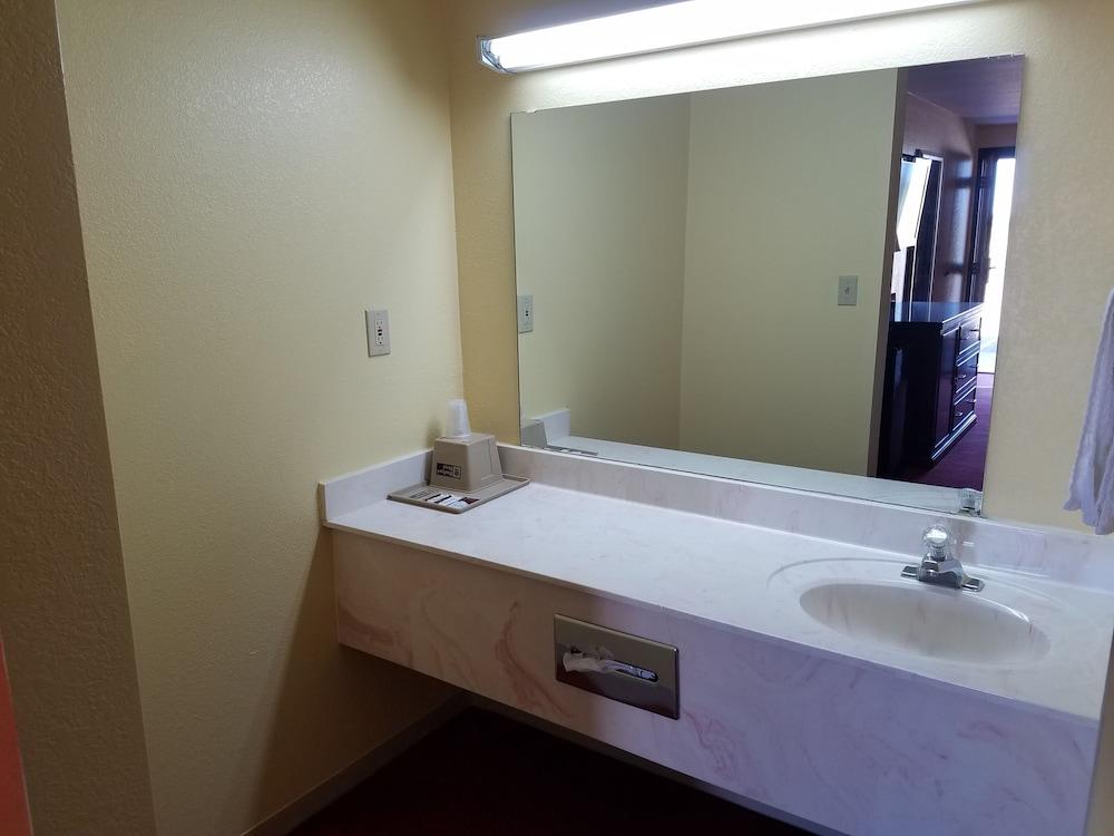 Executive Inn photo 4