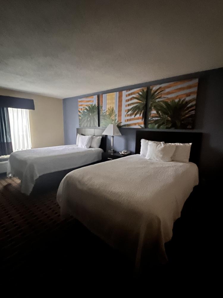 Days Inn by Wyndham Greenville South/Mauldin photo 12