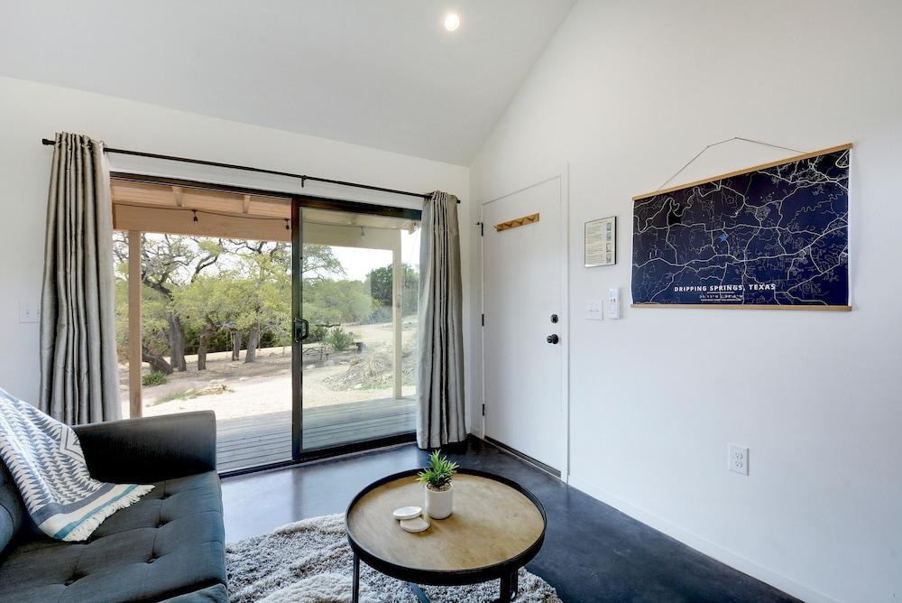 Lucky Arrow Retreat - Dripping Springs photo 57