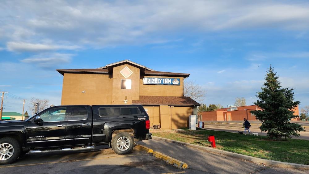 Grizzly Inn photo 17