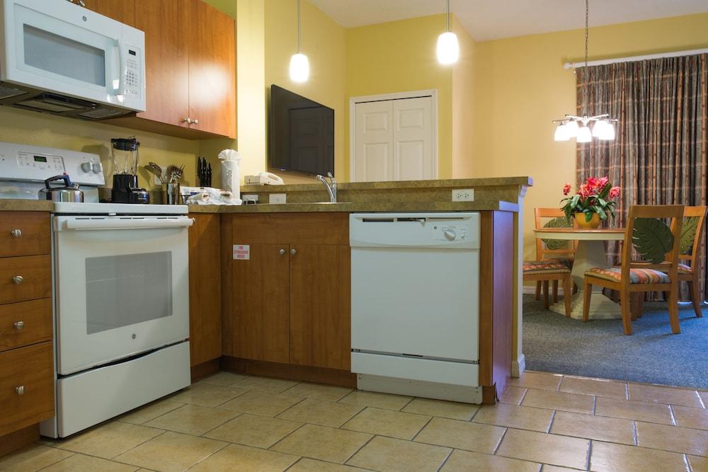 Barefoot Suites photo 21