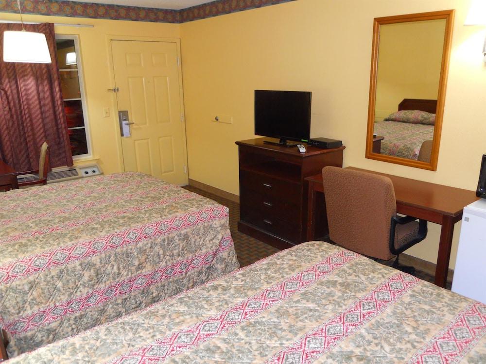 America's Best Inn and Suites Beaufort photo 12