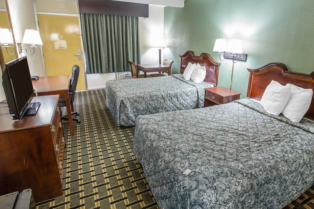 Rodeway Inn Laurens photo 4