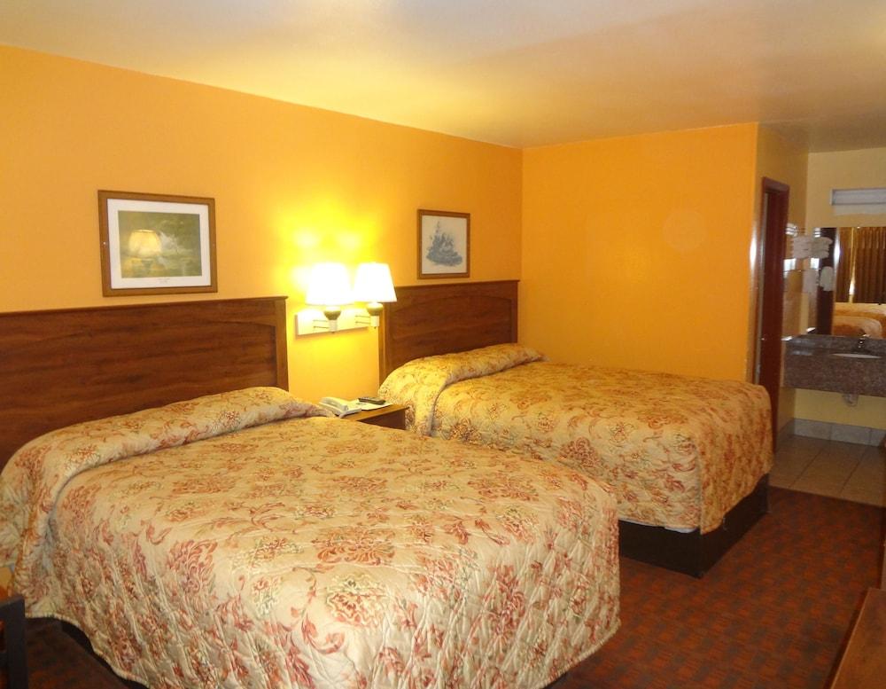 Antlers Inn photo 5