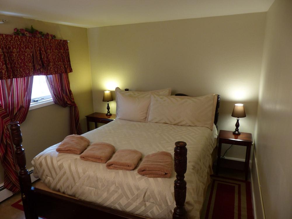 Bent Prop Inn & Hostel Downtown photo 6