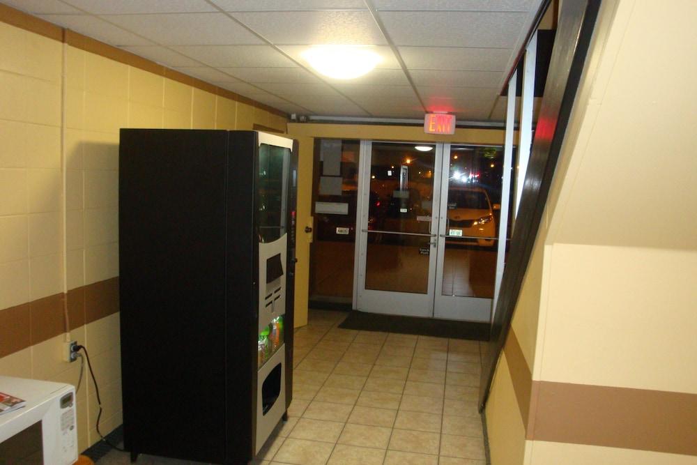 Economy Inn photo 21