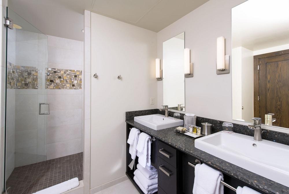 Tetherow Resort photo 29