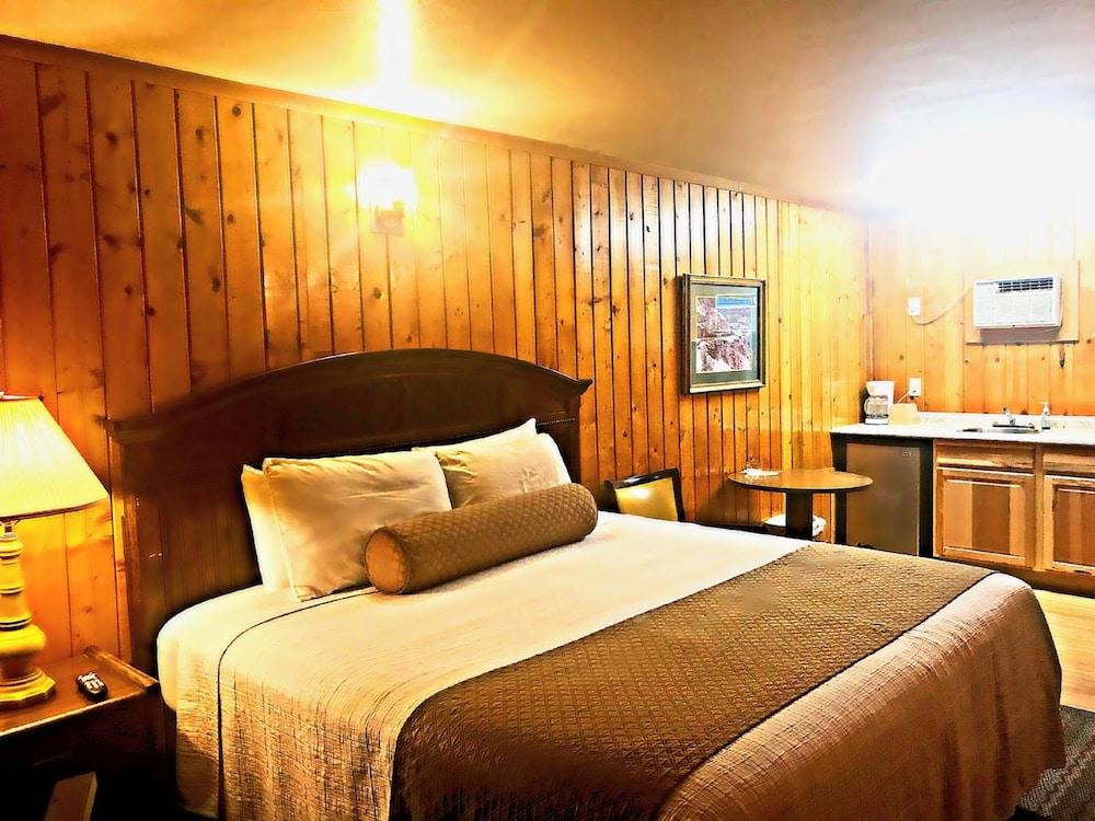 Caboose Motel photo 17