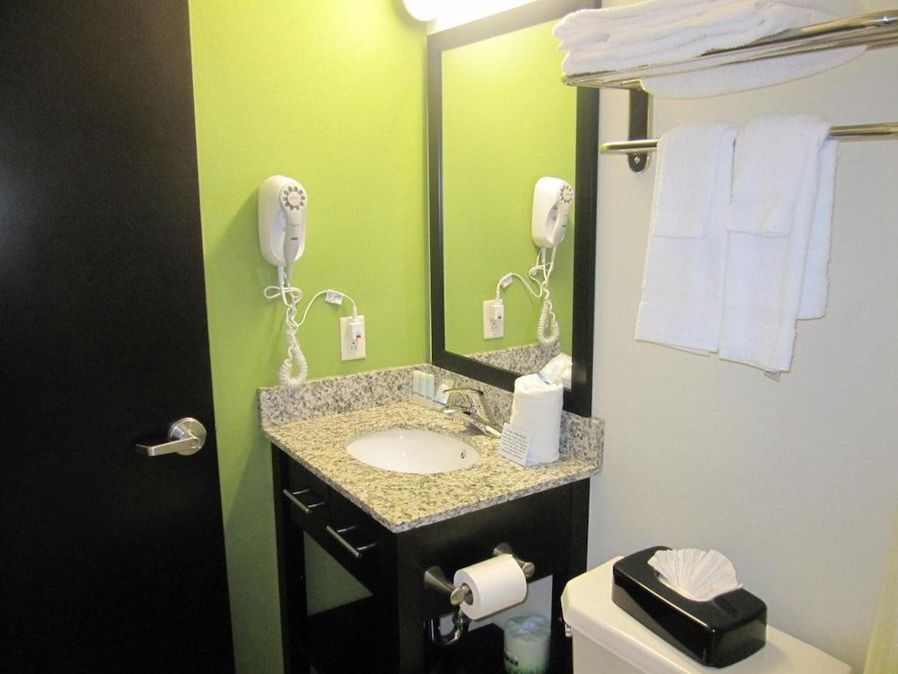 Cresthaven Inn JFK photo 8