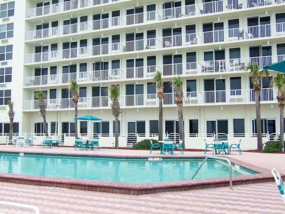 Harbour Beach Oceanfront Resort photo 11