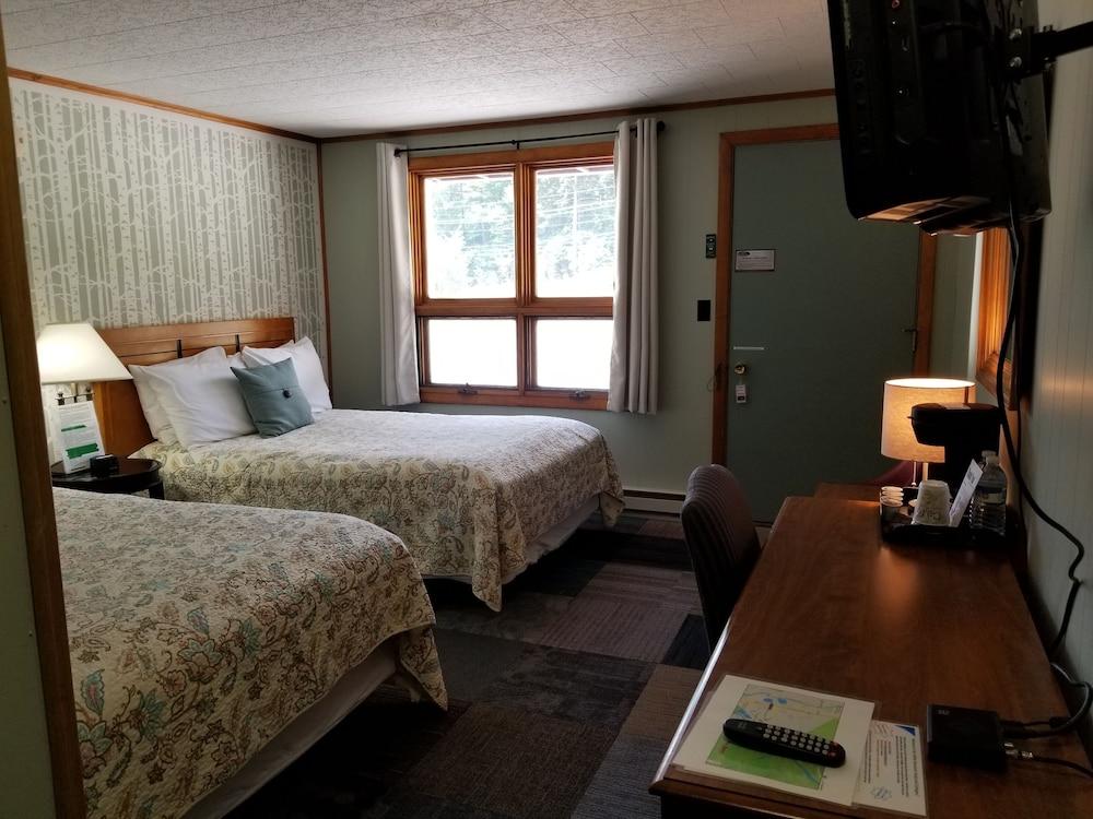 White Mountain Motel And Cottages photo 79