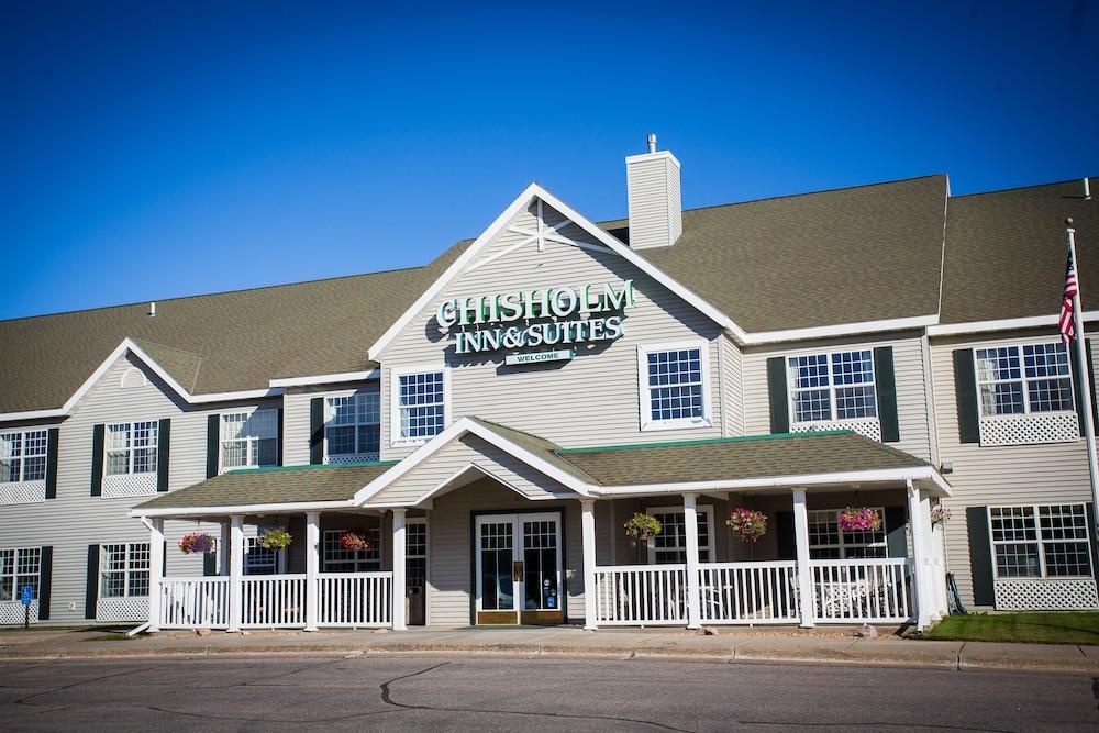 Chisholm Inn & Suites photo 1