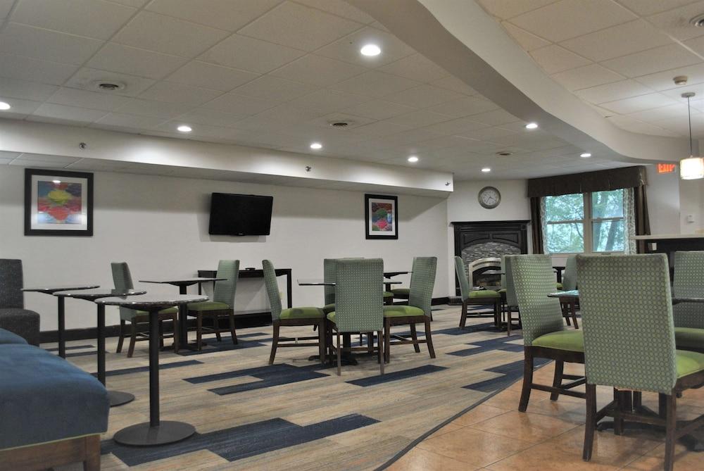 Best Western Owego Inn photo 29