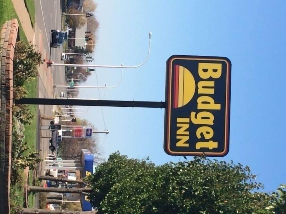 Budget Inn photo 30