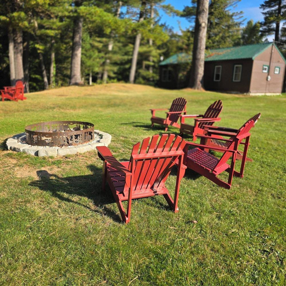 Paddler's Rest Lakeside Cabins and Hotel photo 55