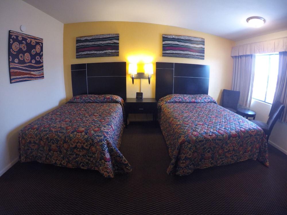 Indio Holiday Motel photo 15