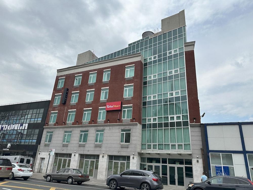 Red Roof PLUS+ Brooklyn - Flatbush Ave photo 19
