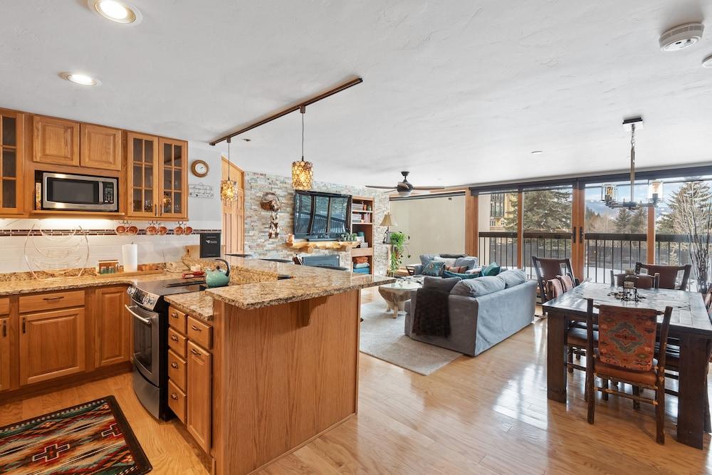 The Vail Spa Condominiums photo 27