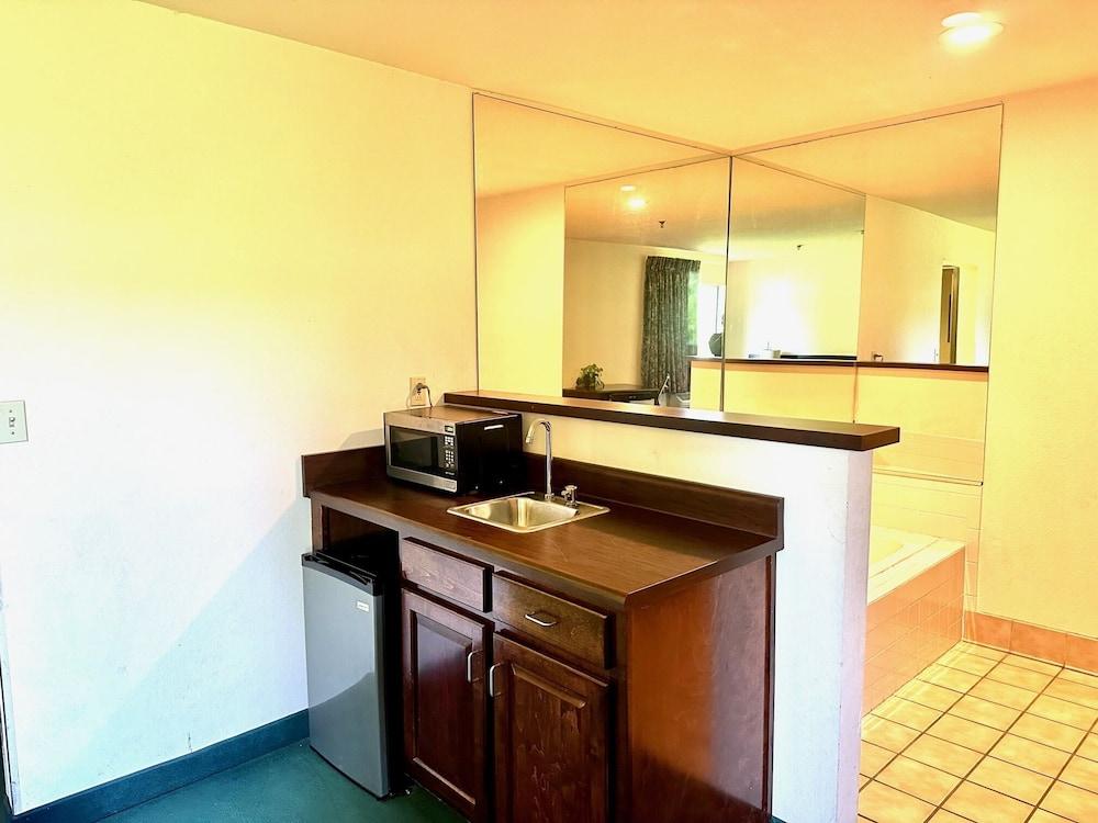 Haven Inn & Suites photo 13