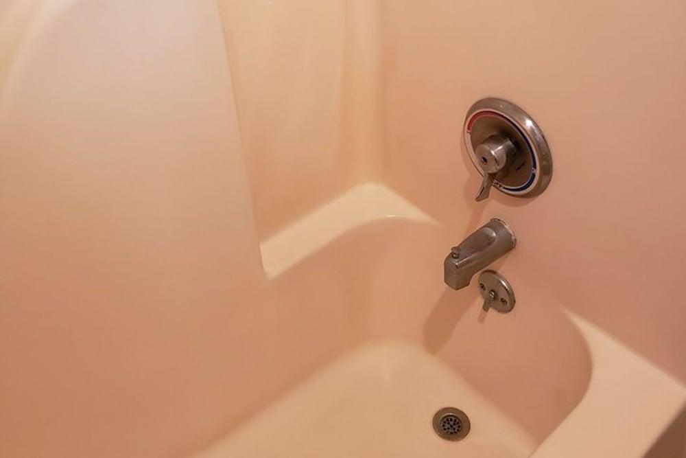 Norwood Inn & Suites by BlissPoint Post Rd Indianapolis photo 11