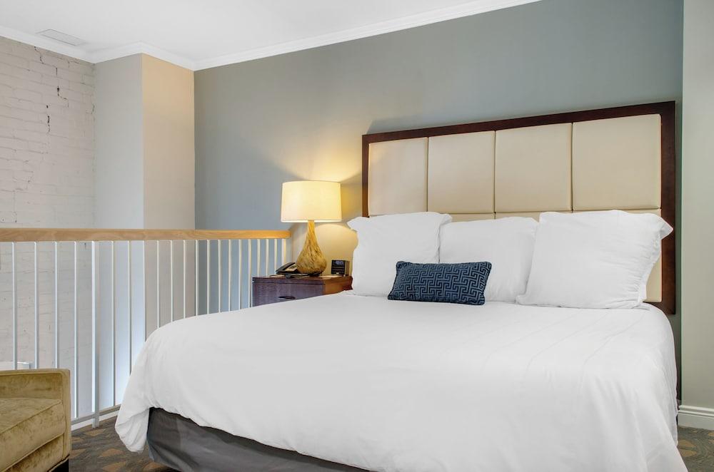 The Riverfront Hotel New Orleans photo 76