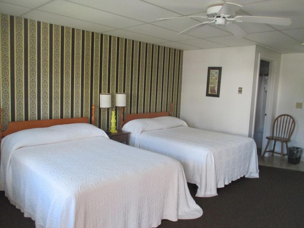 Long Beach Motor Inn photo 8