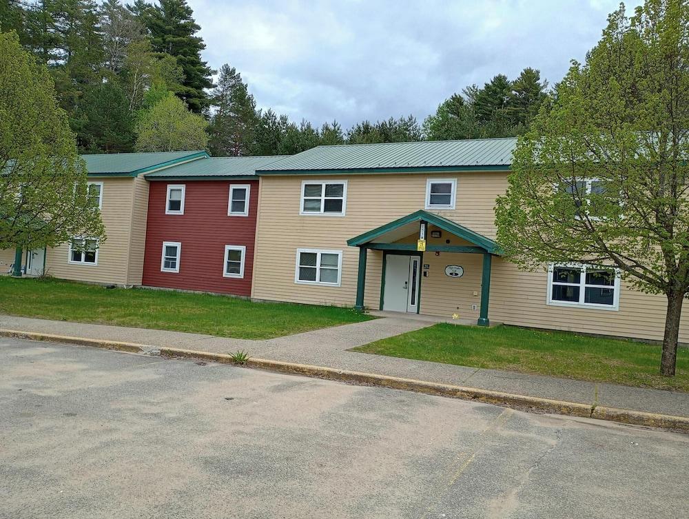 The Saints Suites at NCCC — hotel in Saranac Lake