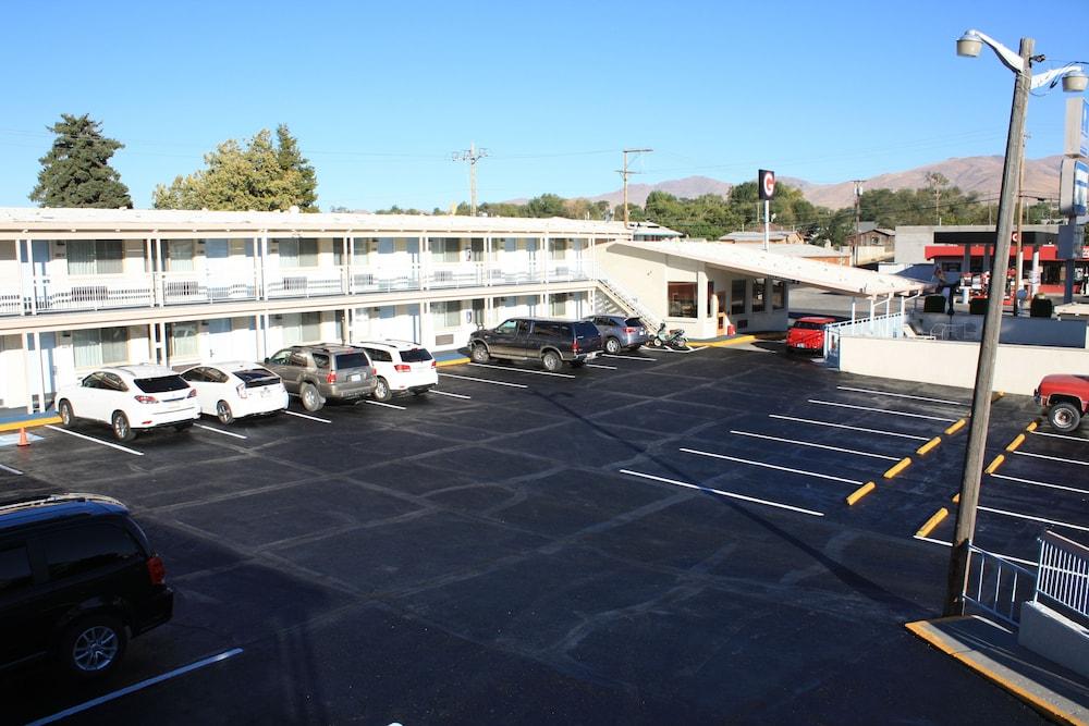Holiday Motel photo 33