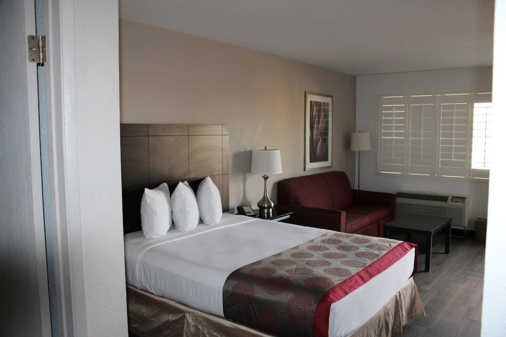 Infinity Inn & Suites photo 9