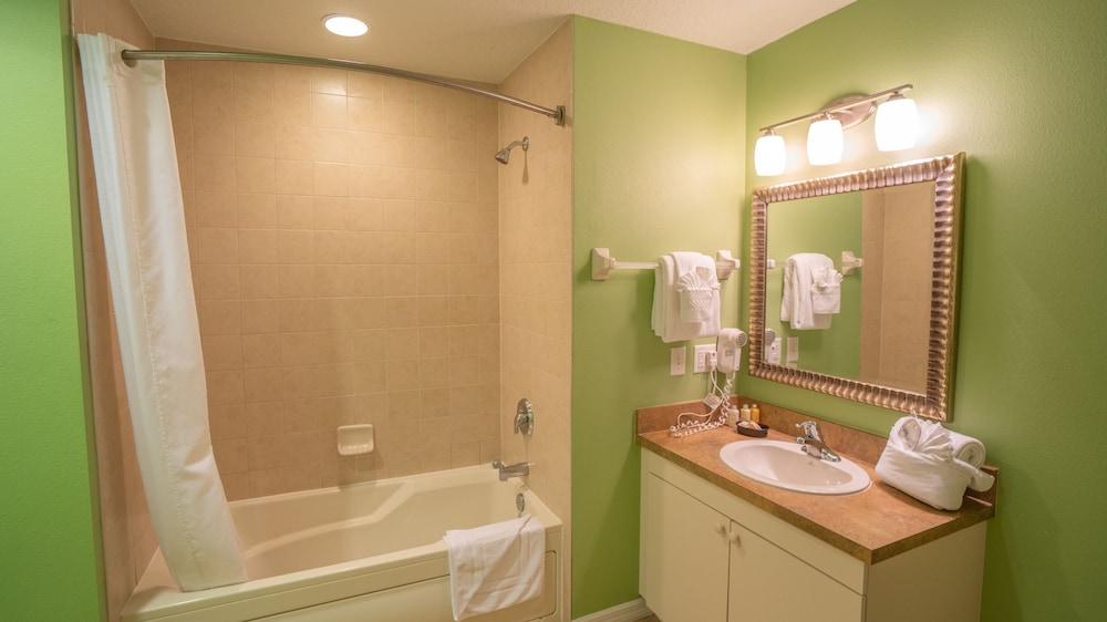 Barefoot Suites photo 66