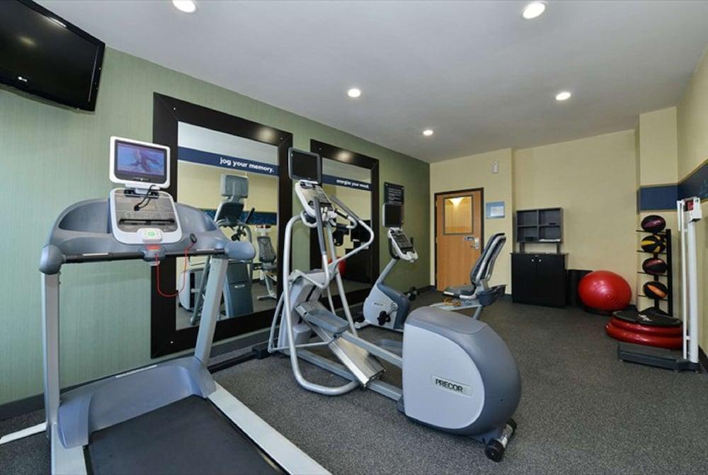 Hampton Inn Sturgis-Lagrange Area photo 29