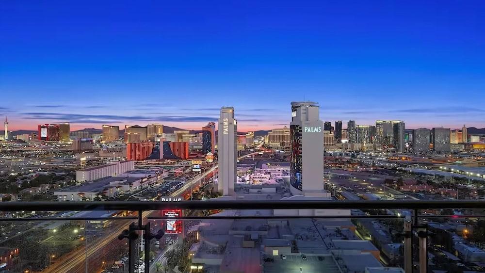 Vista Balcony Bliss Palms Place Strip Suite Hotel/Resort & Casino photo 39
