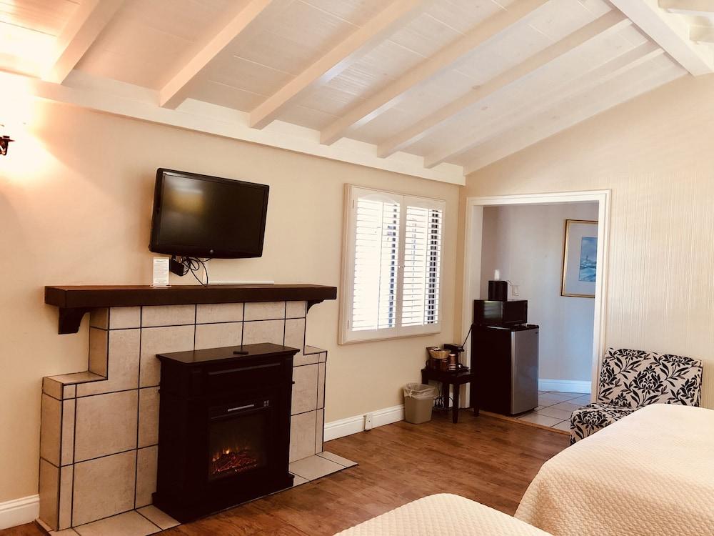 Carmel Resort Inn photo 43