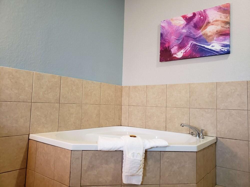 Best Western Plus San Antonio East Inn & Suites photo 21