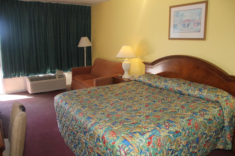 Cruise Port Inn photo 3