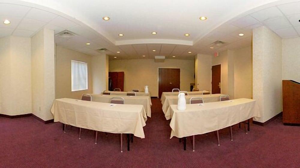 Baymont by Wyndham Mooresville photo 4
