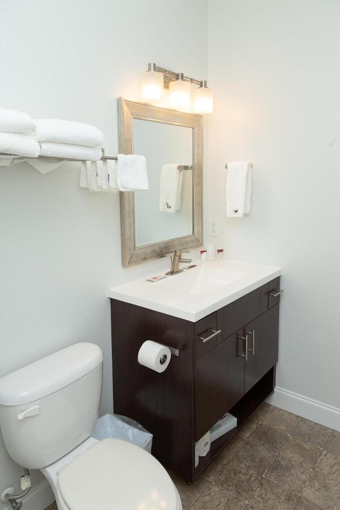 The Acorn Suites photo 27