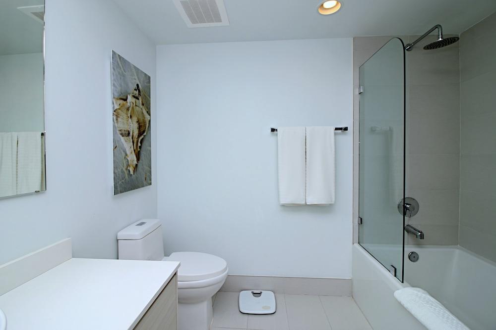 South Ocean Suites photo 23