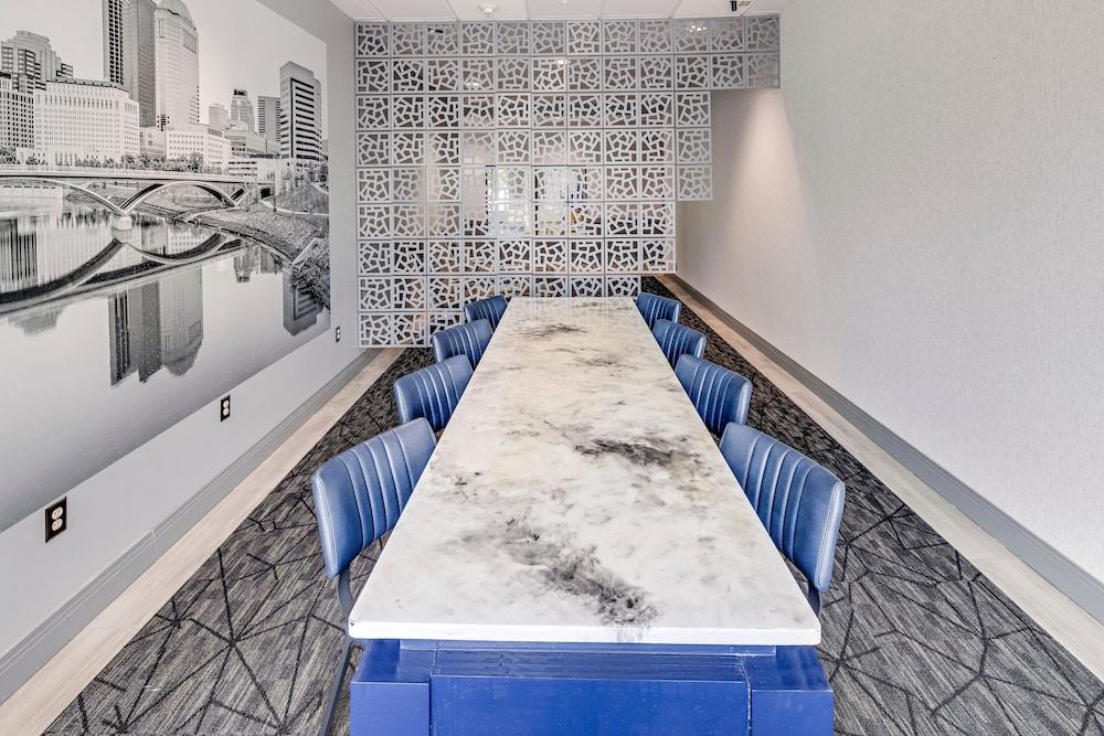 Holiday Inn Express Hotel & Suites Columbus Univ Area - Osu by IHG photo 35