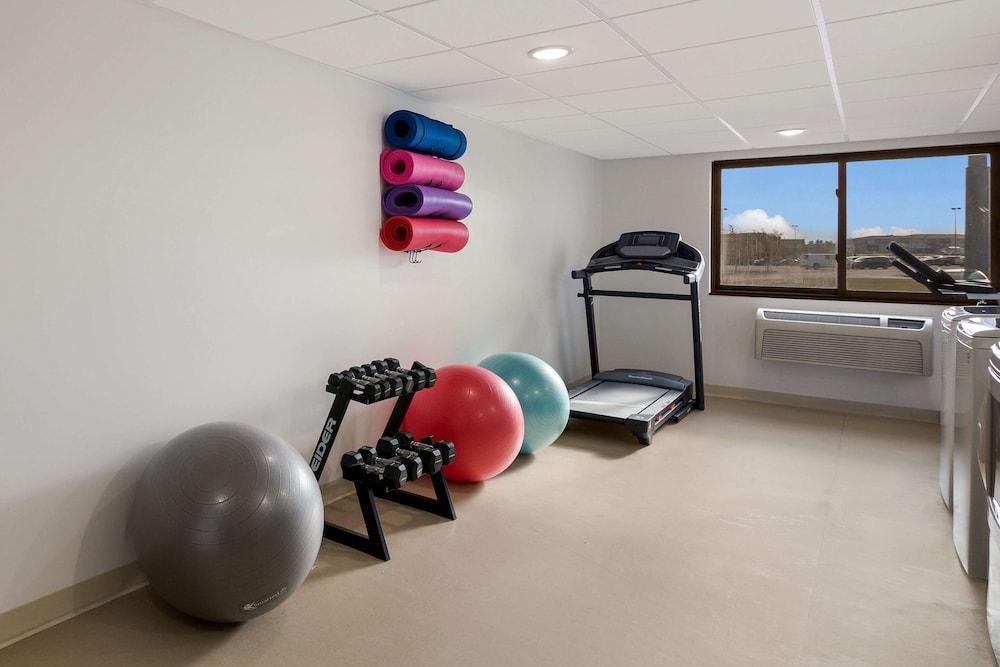 Revel Hotel Minot, SureStay Collection by Best Western photo 42