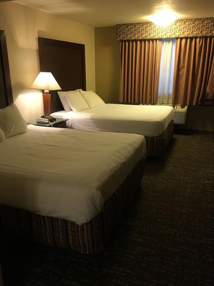 District Hotel by OYO Portland Convention Center photo 17