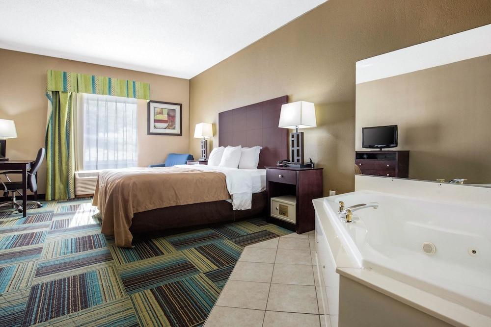 Quality Inn & Suites Arnold - St Louis photo 5